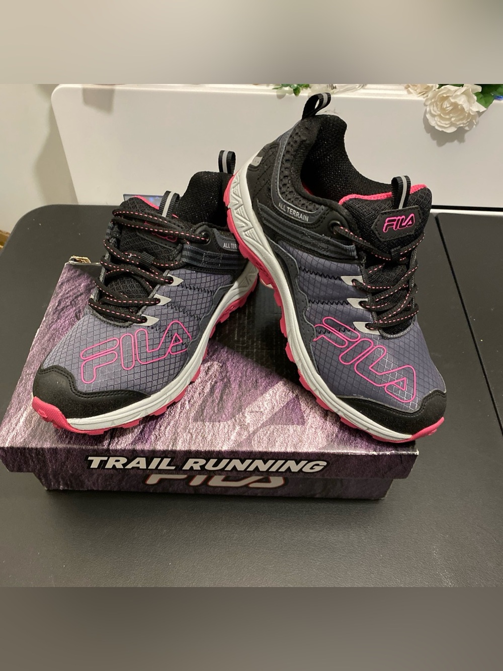 New Fila Women's Trail Running Shoes Size 7
